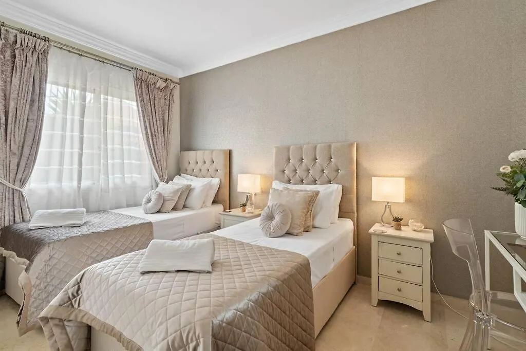 Gorgeous 3 Bedroom Santa Maria Golf Rdr446 Marbella İspanya